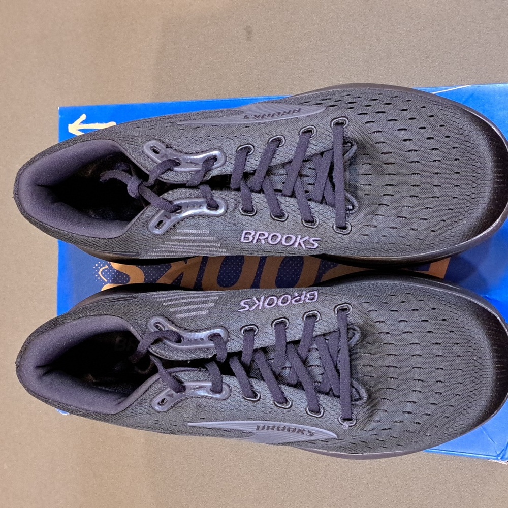 Brooks Ghost Max 3 - Color: Black - Size: Men 12 - Picture 2 of 9